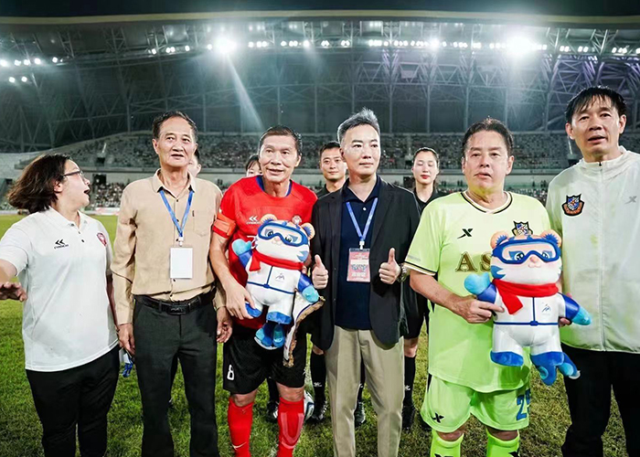 Cross-border football dream, China's Asian Games mascot meets Hong Kong Star Football Team!